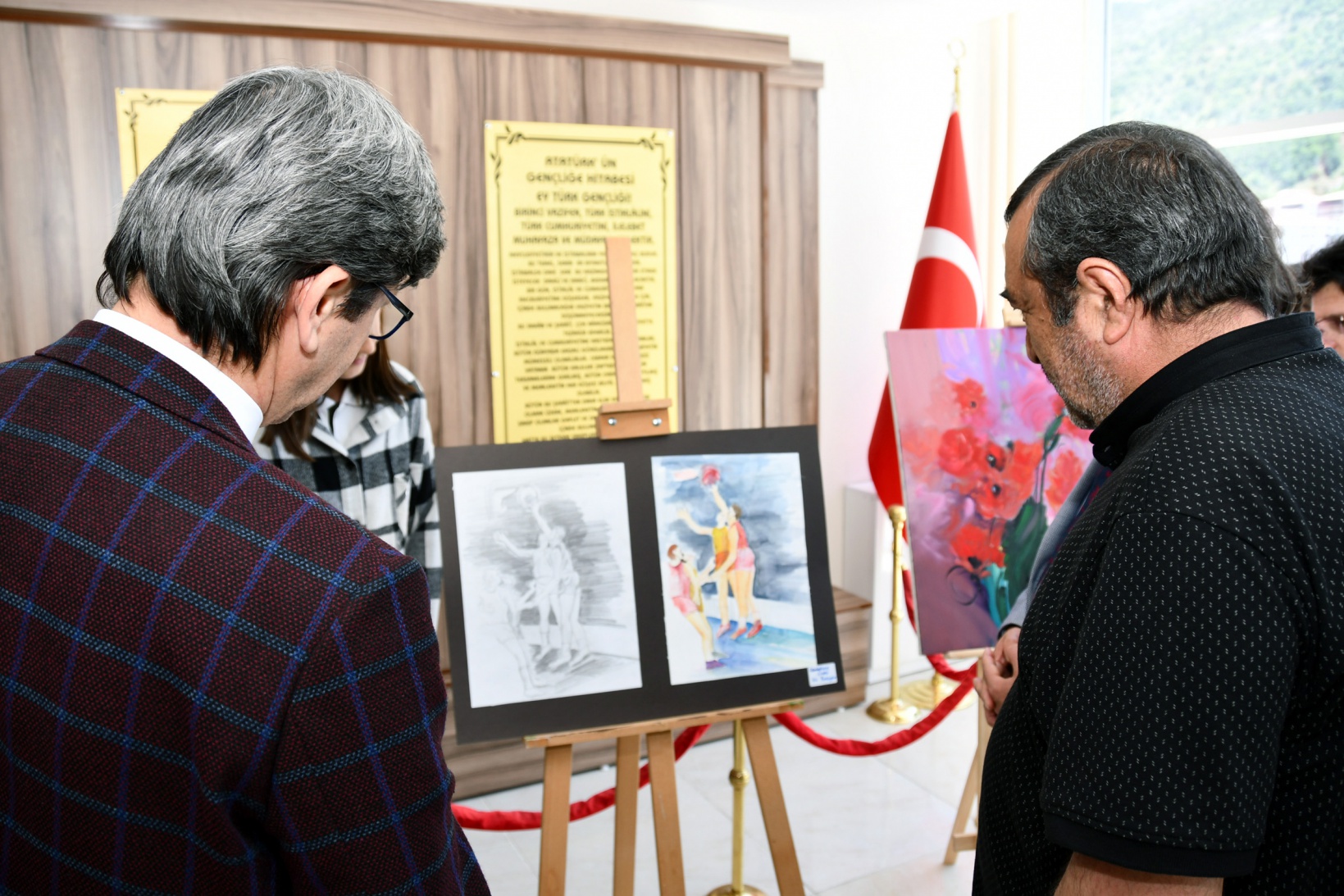 Gümüşhane Lisesi öğrencilerinin resim sergisi beğeni topladı 7