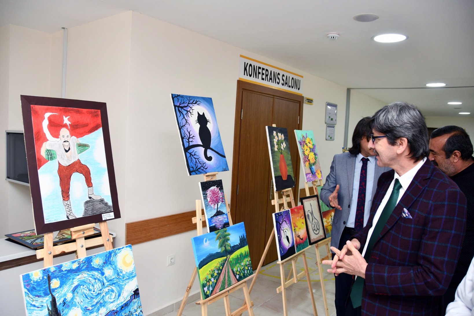 Gümüşhane Lisesi öğrencilerinin resim sergisi beğeni topladı 10