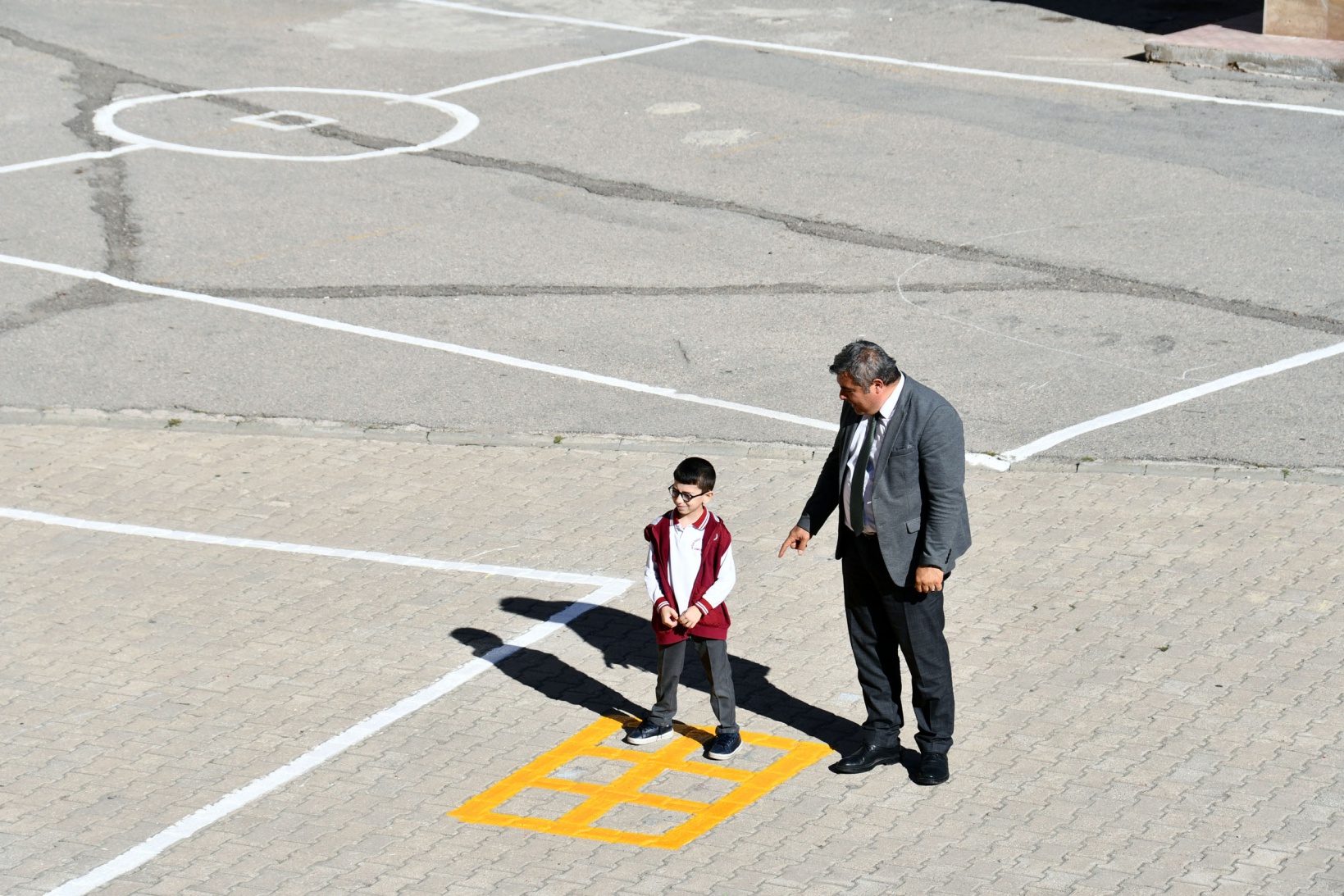 Gümüşhane’de okul bahçeleri rengarenk oyun alanlarına dönüşüyor 1