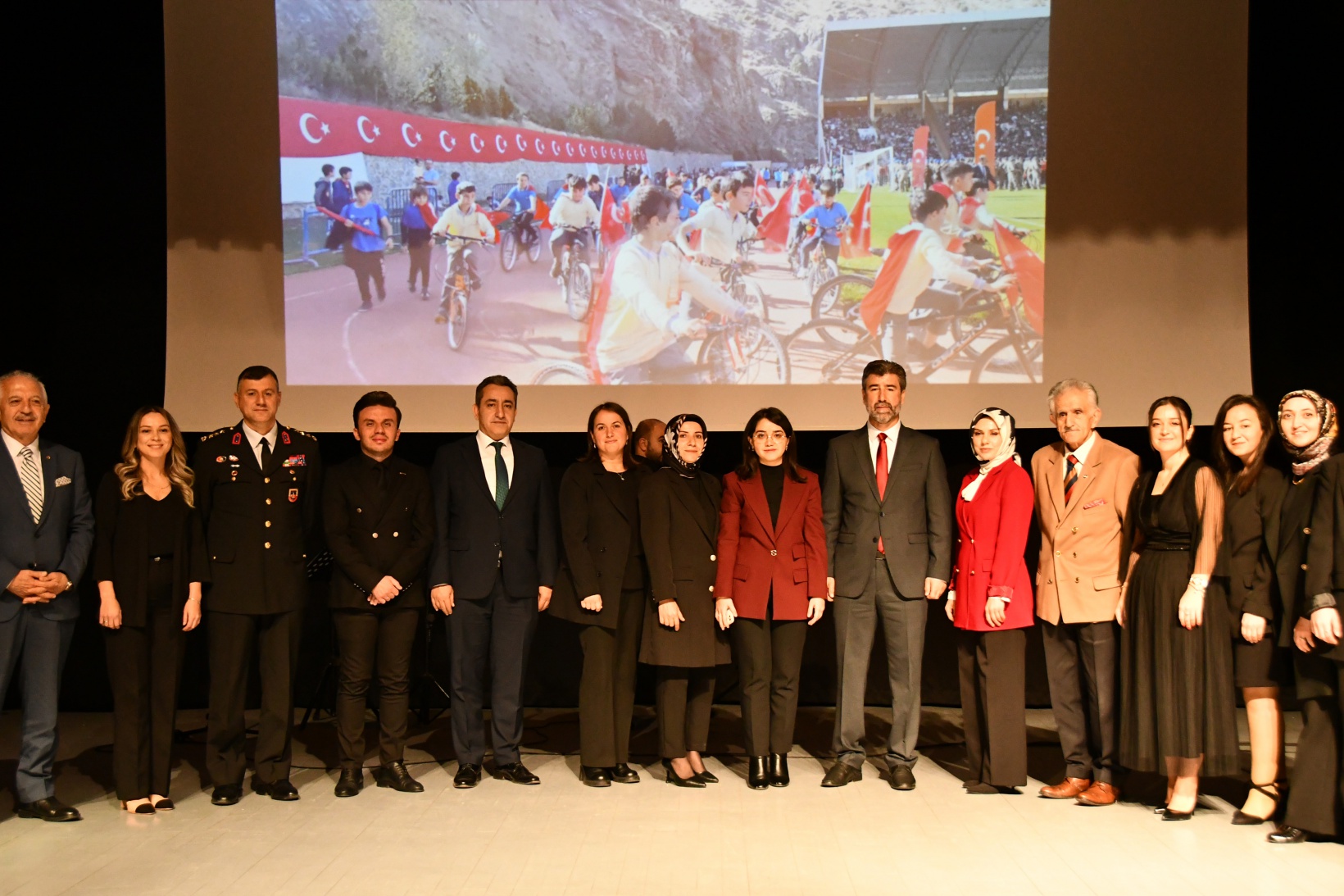 Gümüşhane’de Öğretmenler Günü kutlandı 23