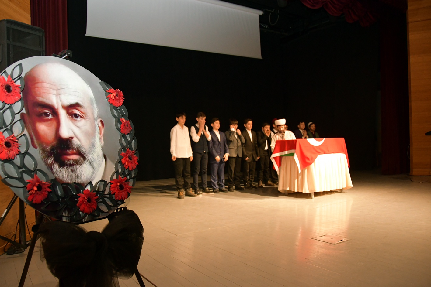 Mehmet Akif Ersoy'u anma programı yapıldı 17