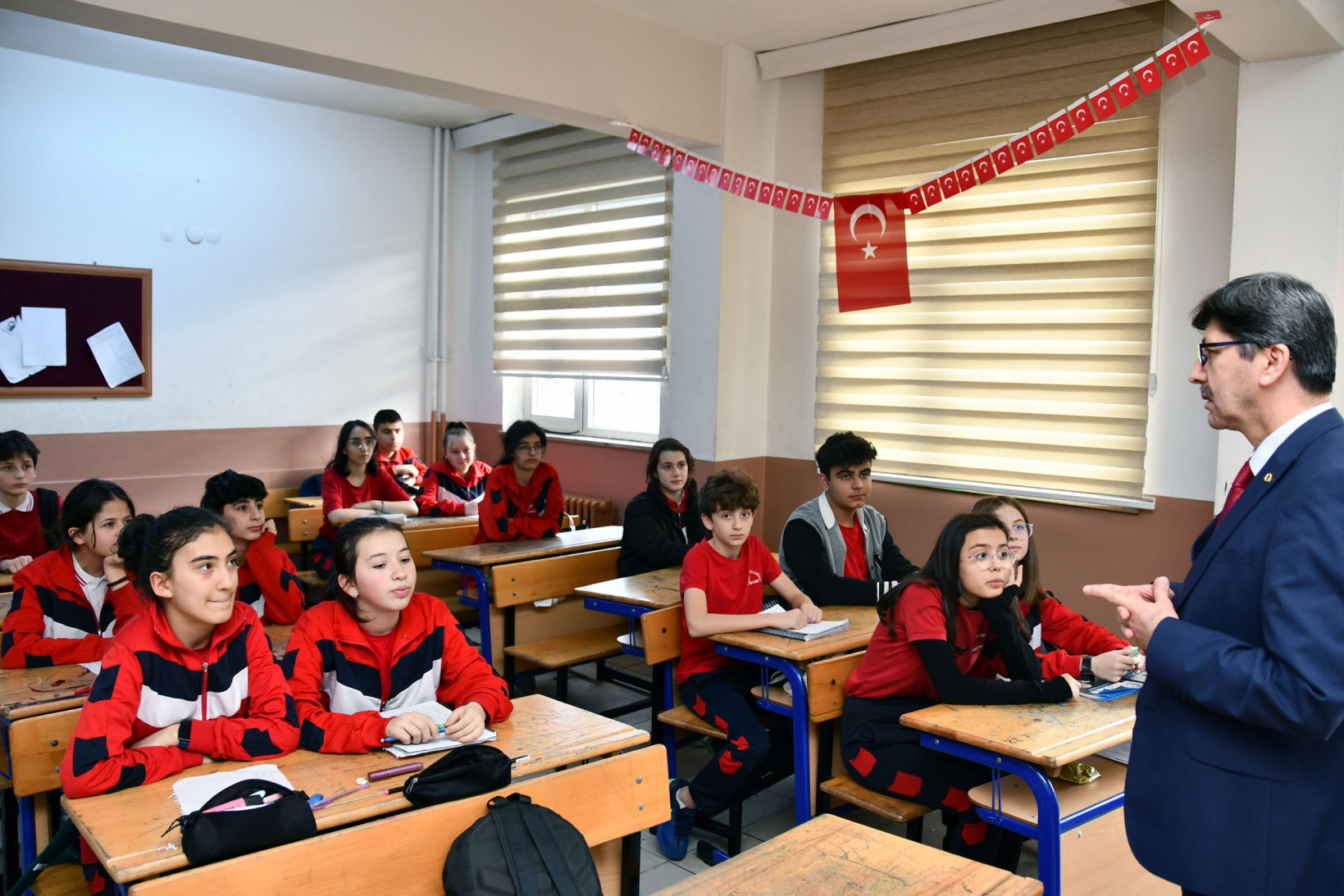 Yalçın 41 okul ve kurumu ziyaret etti 10