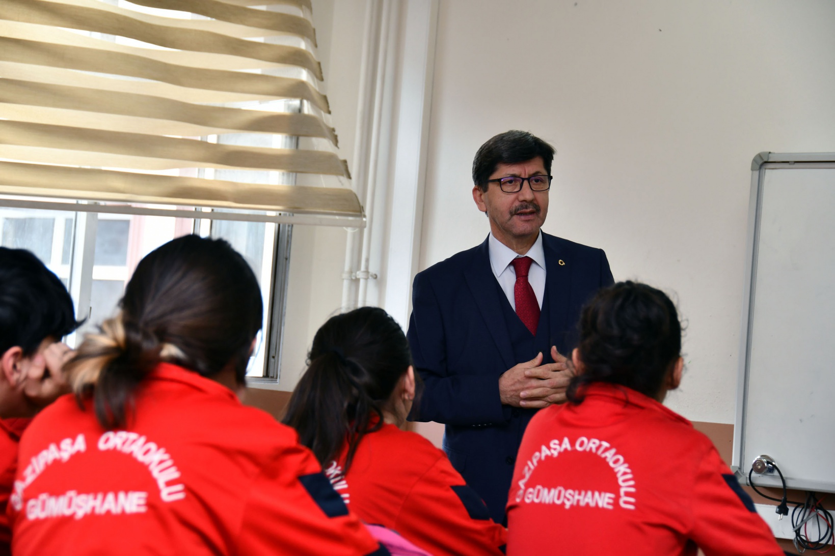 Yalçın 41 okul ve kurumu ziyaret etti 9