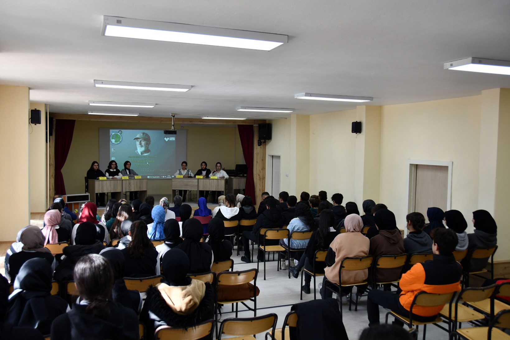 Öğrencilerden Mustafa Kutlu paneli 1