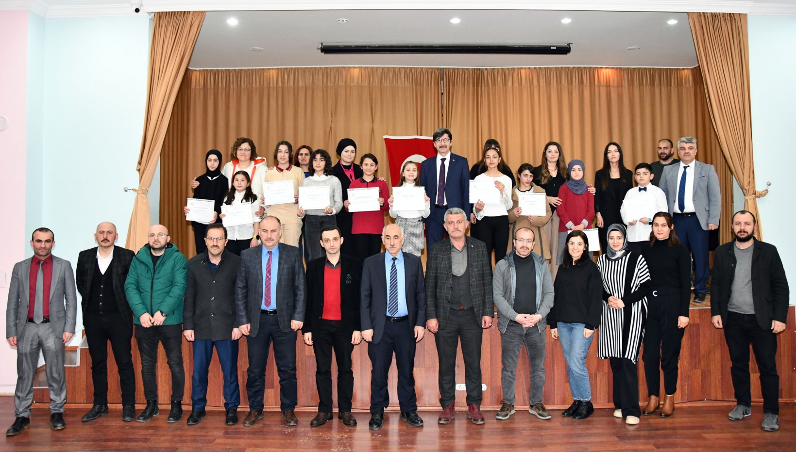 İstiklal Marşını en güzel okumak için yarıştılar 6