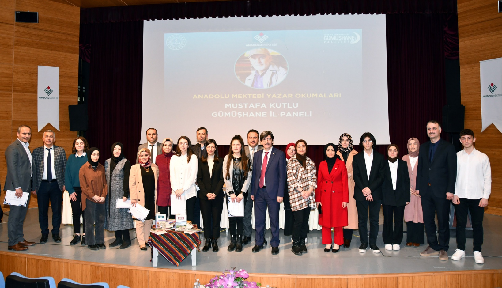 Öğrenciler Mustafa Kutlu il panelini gerçekleştirdi 9