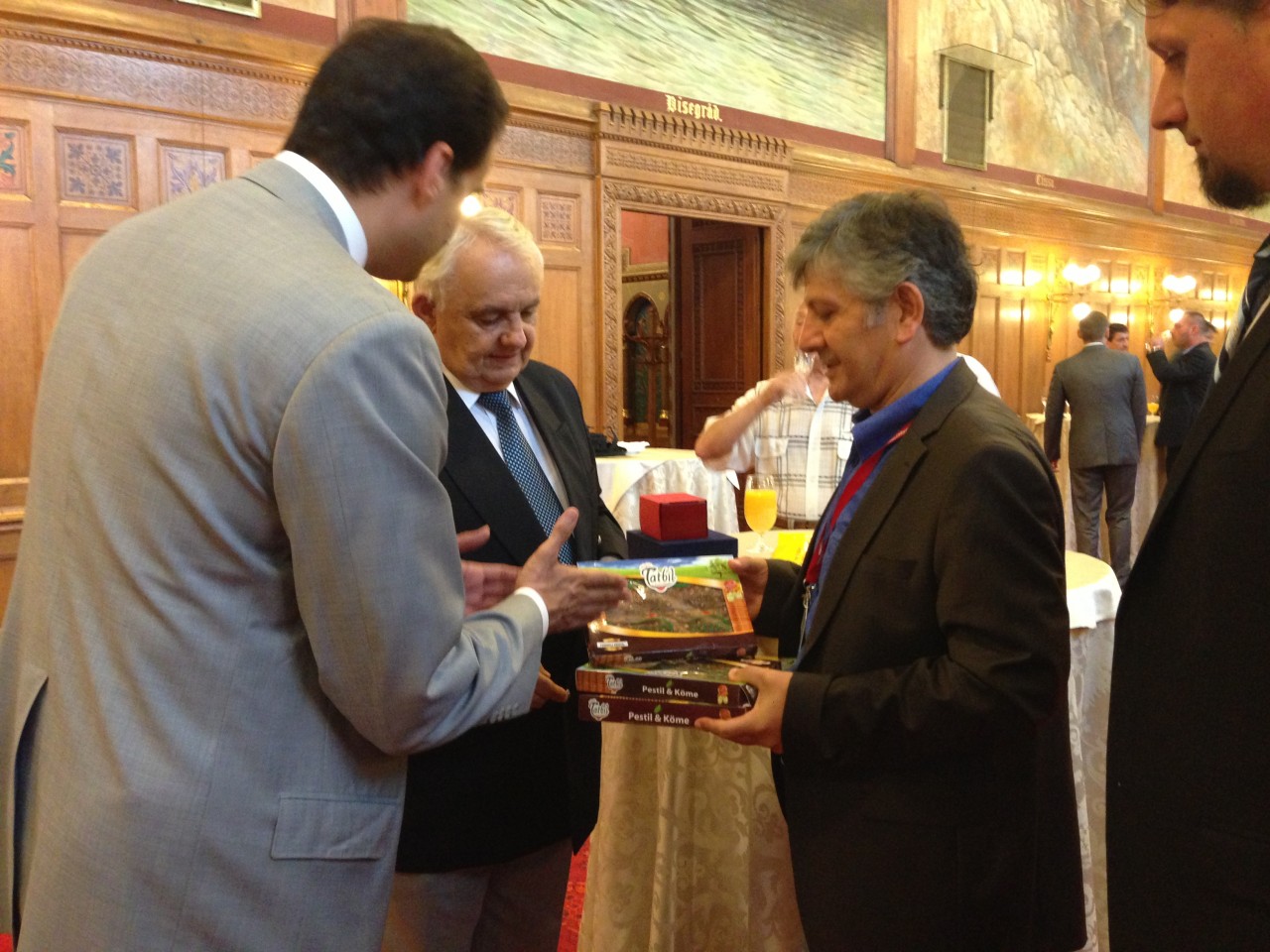 Gümüşhane Pestili Macaristan Parlamentosunda  1