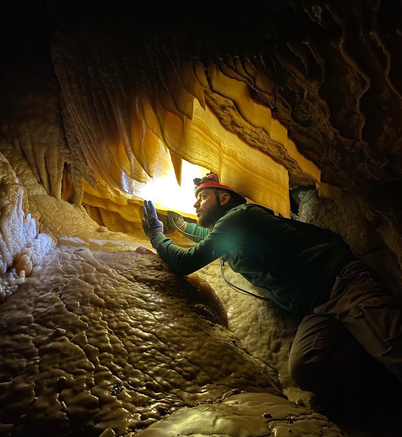 Gümüşhane mağaralarını kayıt altına alıyorlar 3