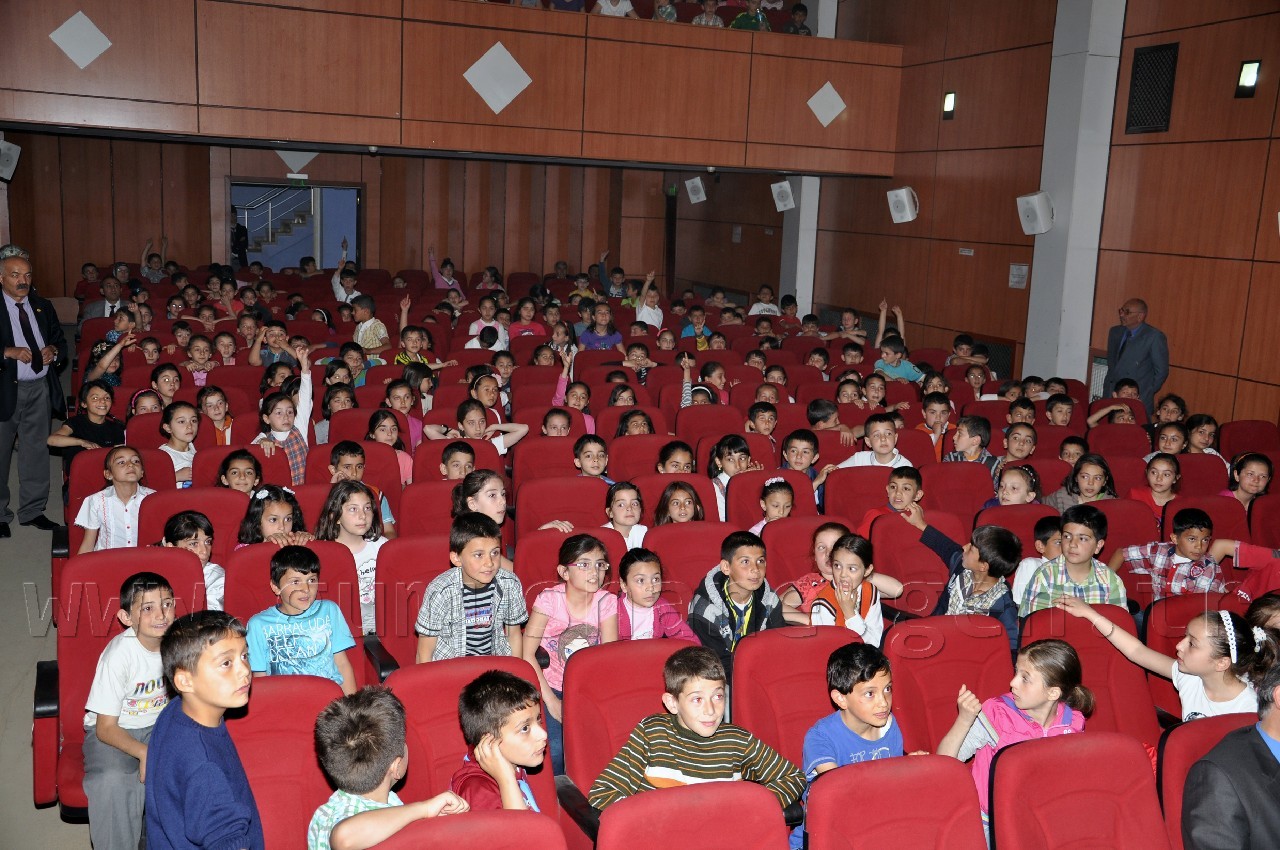 Çocuk Masalları Yazarı Yücel Feyzioğlu Küçük Okurlarıyla Bir Araya Geldi 3