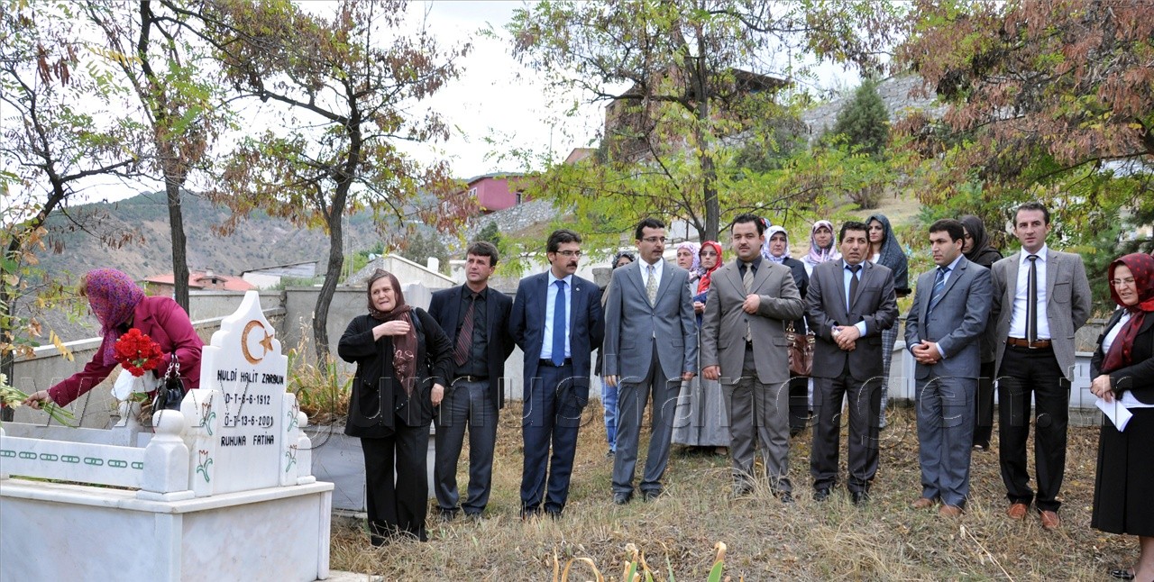 Halit Zarbun Mezarı Başında Anıldı 1