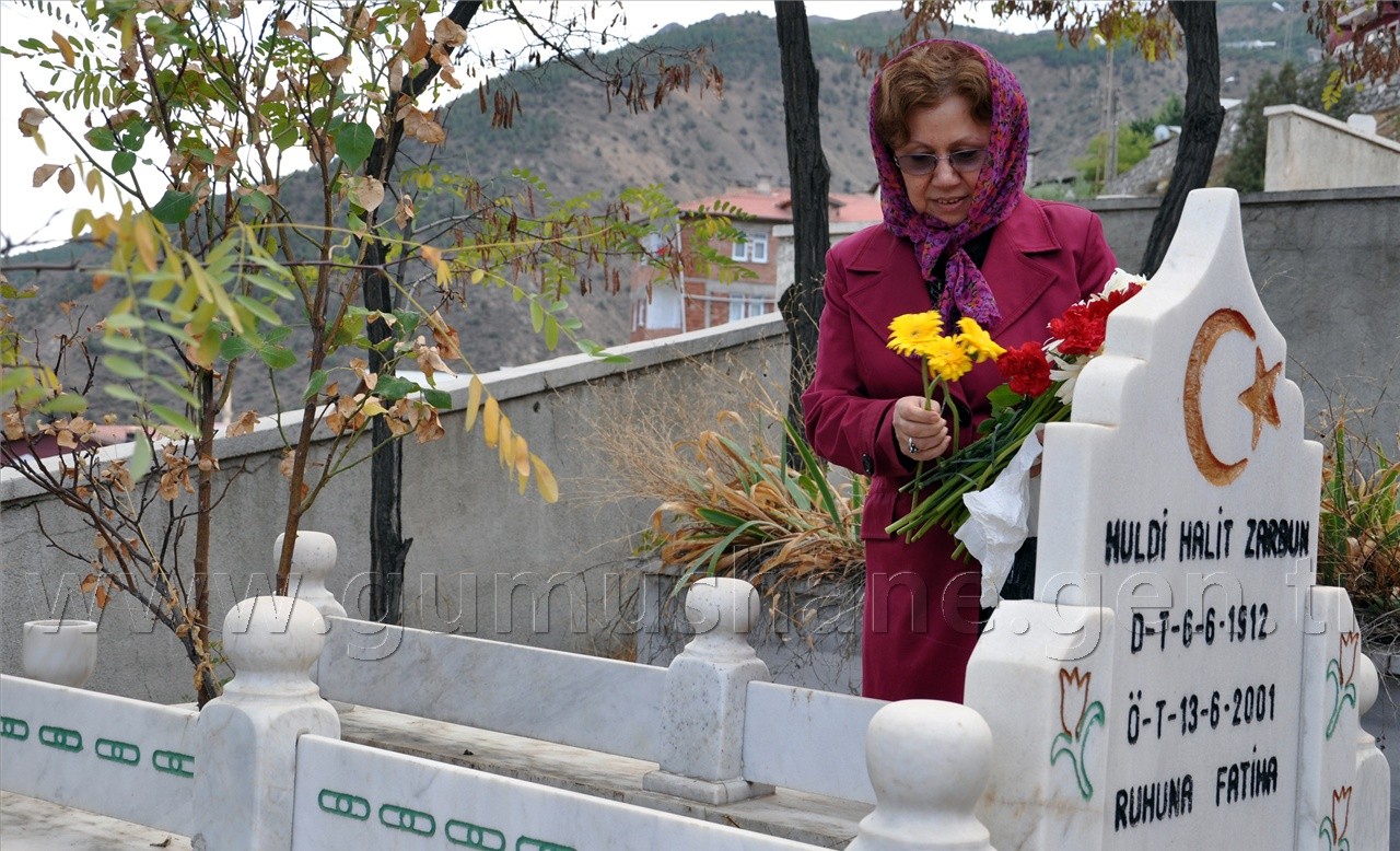 Halit Zarbun Mezarı Başında Anıldı 6