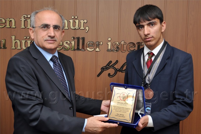 Göğsümüz Kabardı 1