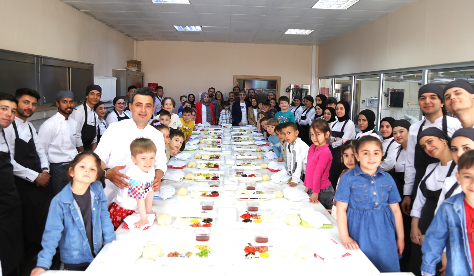 Minik Şef ve Rehberler GÜ’de 10