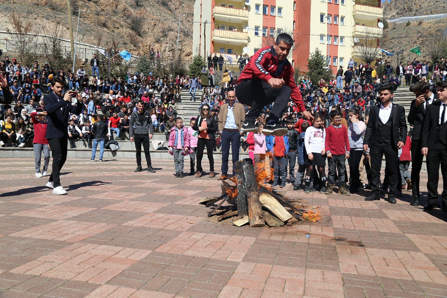 GÜ’de Nevruz Programı Coşkulu Bir Şekilde Kutlandı 11
