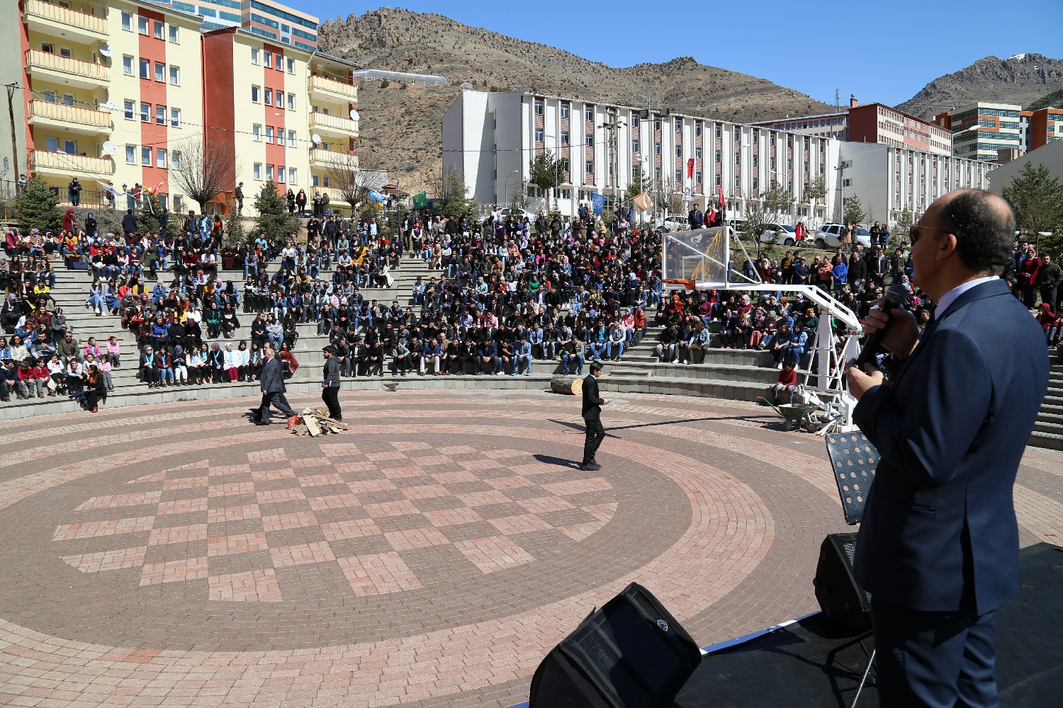GÜ’de Nevruz Programı Coşkulu Bir Şekilde Kutlandı 8
