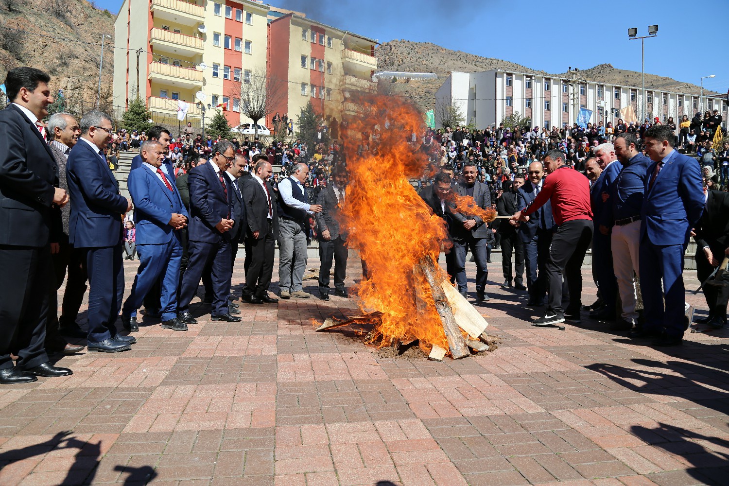 GÜ’de Nevruz Programı Coşkulu Bir Şekilde Kutlandı 7