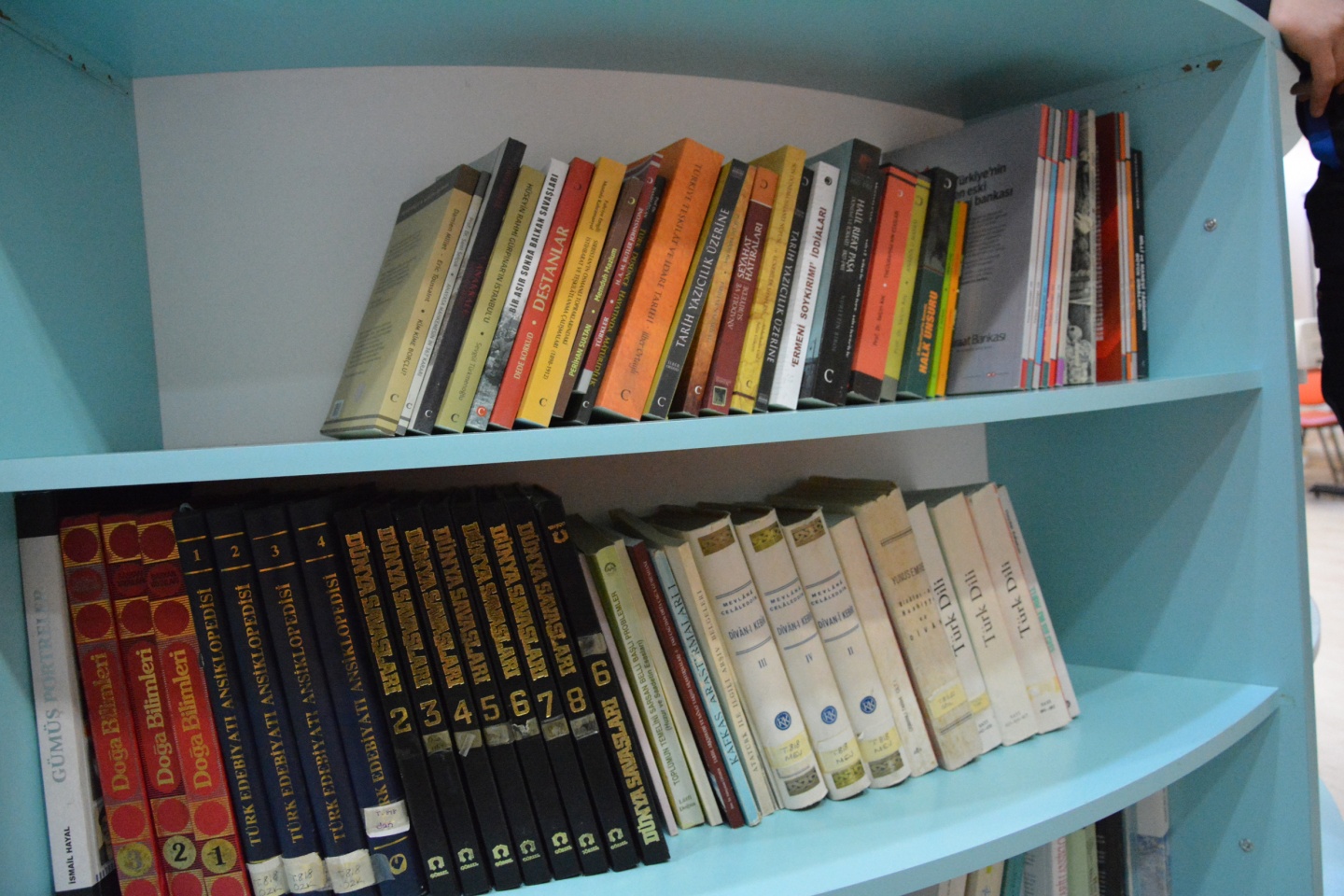 Çalık’tan Gümüşhane Lisesi kütüphanesine kitap desteği 1