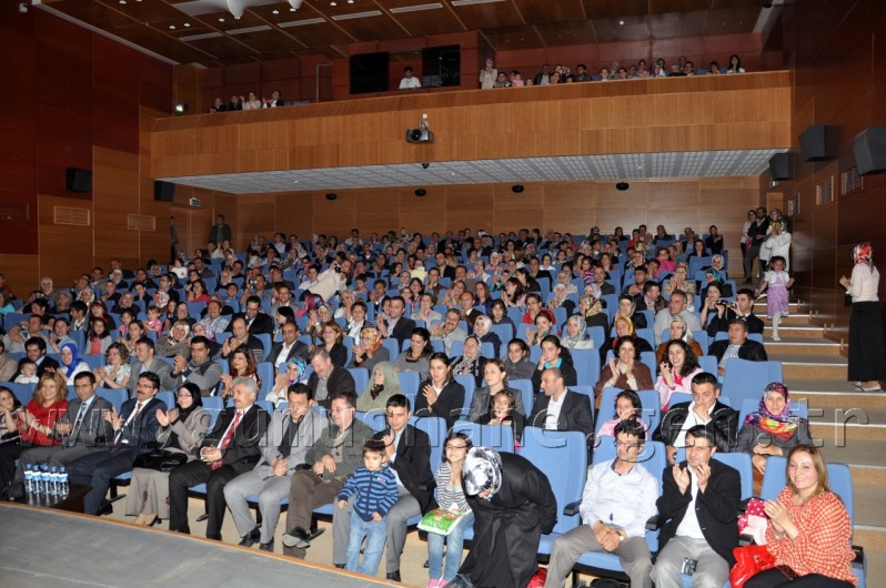 Minik Öğrenciler Kep Attı 1