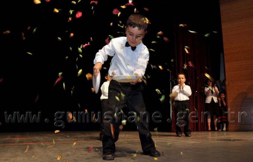 Minik Öğrenciler Kep Attı 7