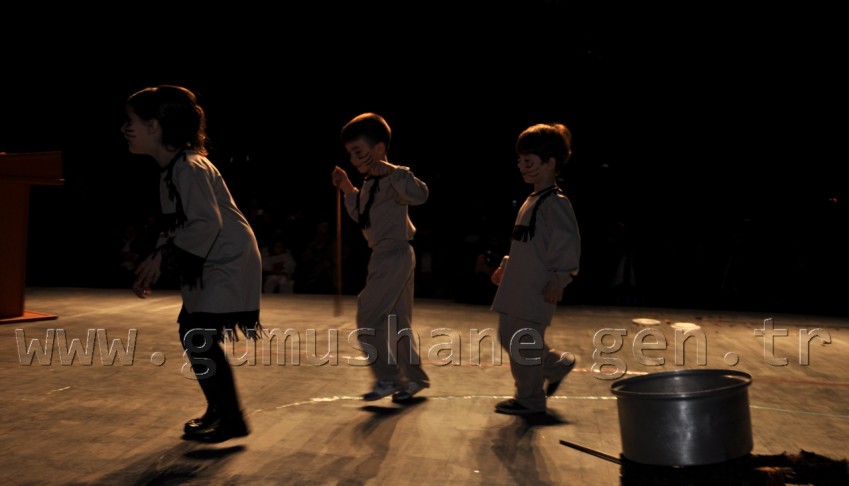 Minik Öğrenciler Kep Attı 8