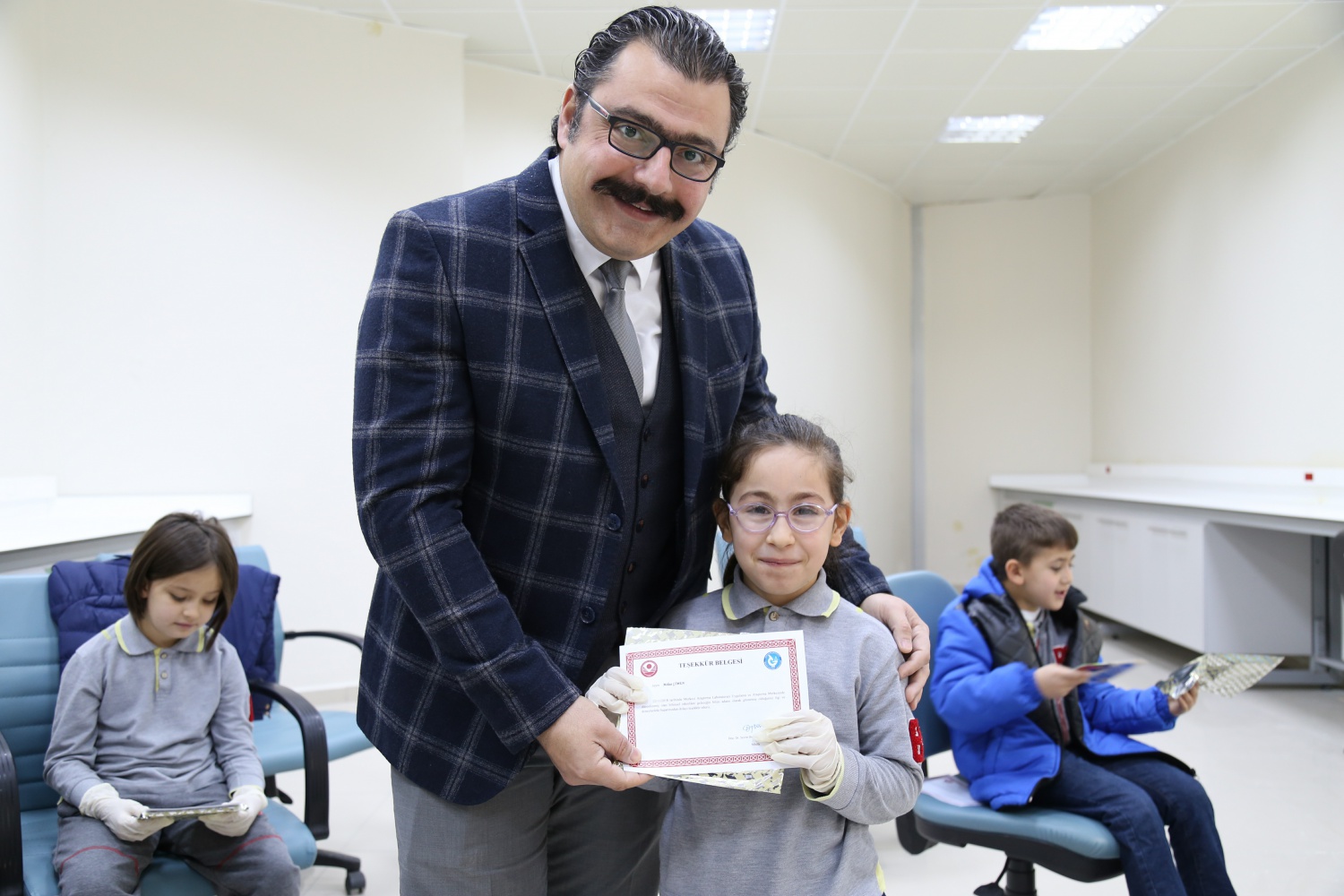 Öğrencilere laboratuvar tanıtıldı 8