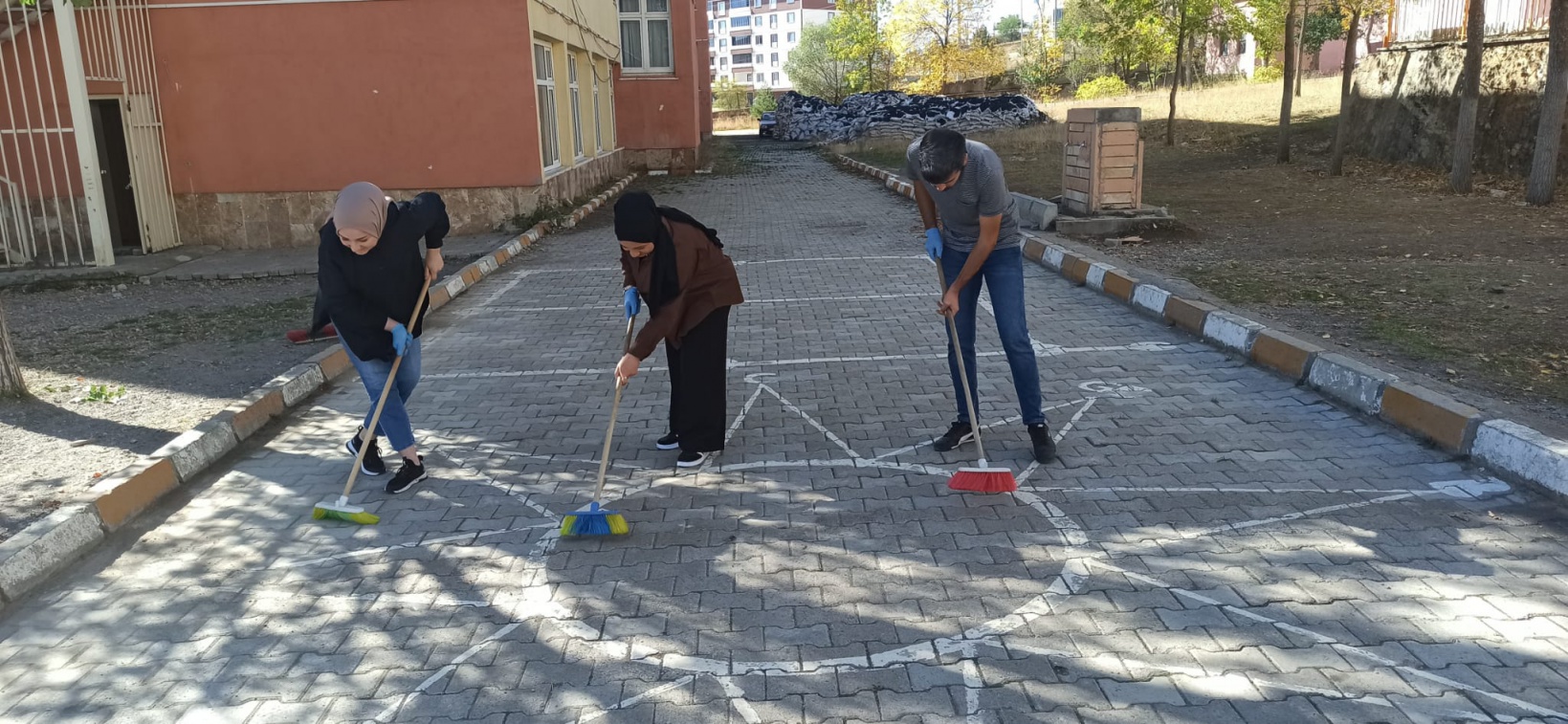 Şiran’da üniversite öğrencilerinden örnek çalışma 4