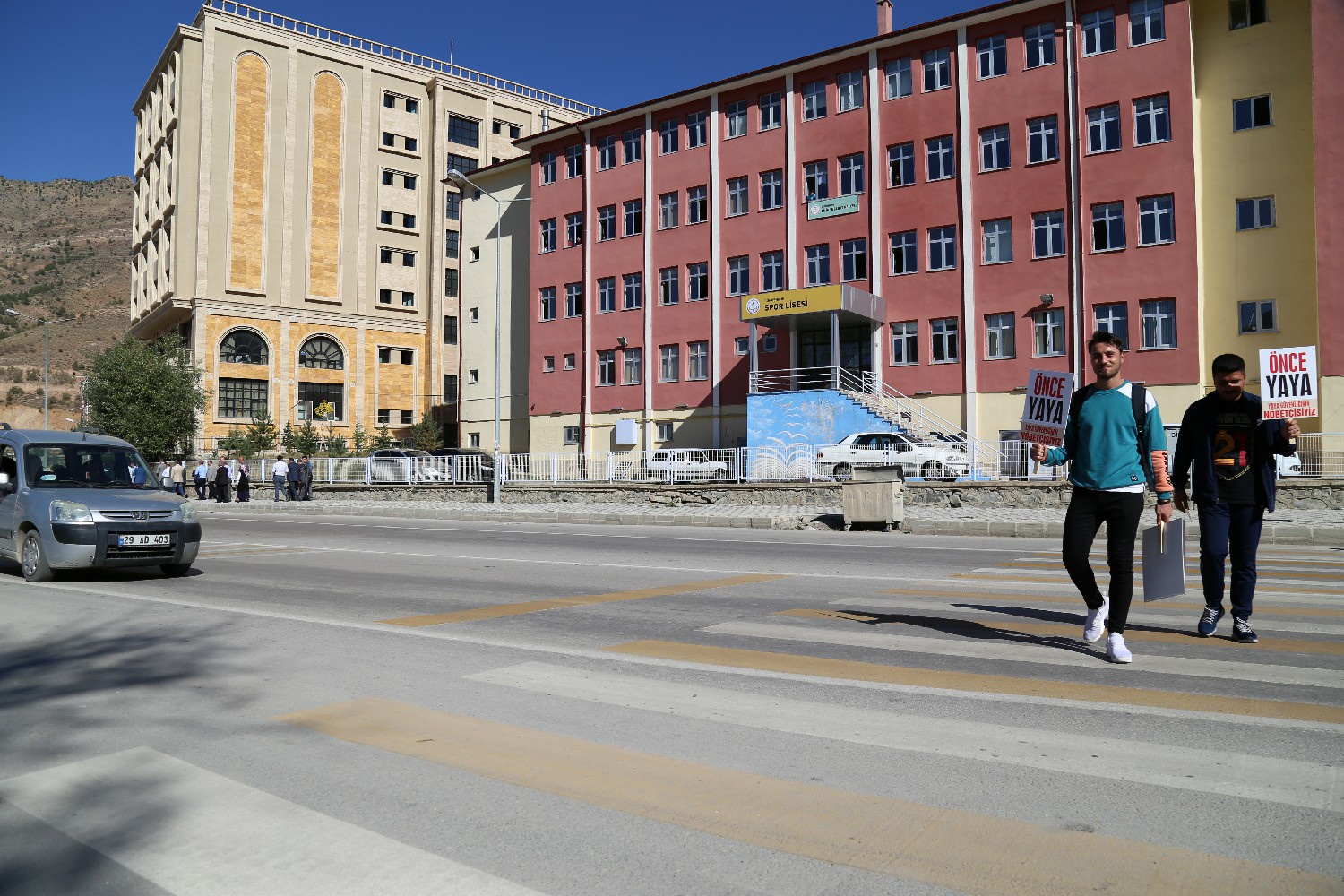 Üniversite’de ‘Öncelik Hayatın, Öncelik Yayanın’ 3