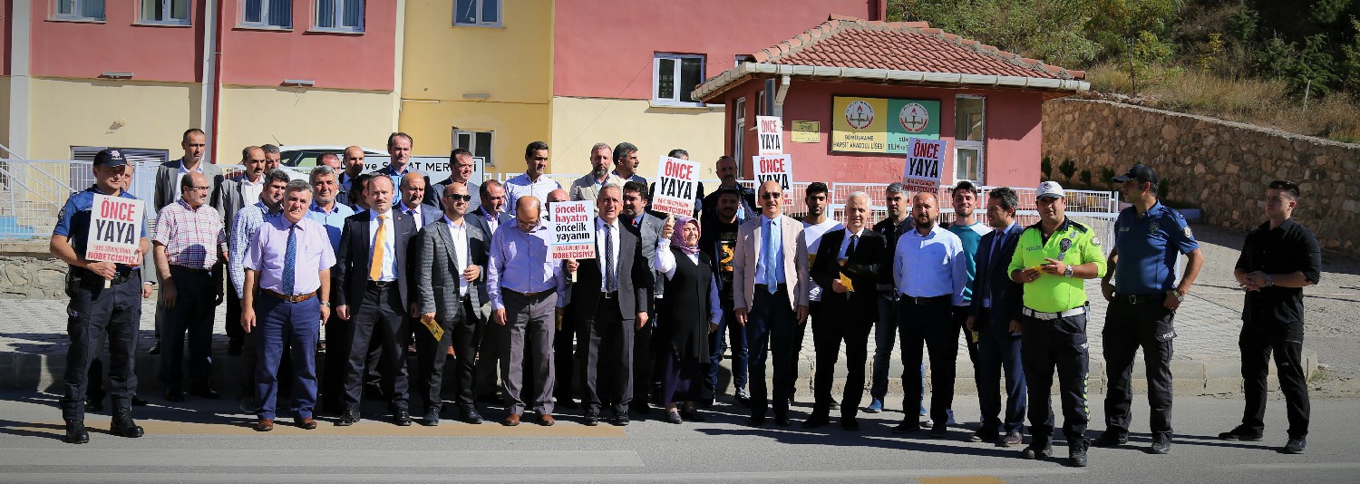 Üniversite’de ‘Öncelik Hayatın, Öncelik Yayanın’ 1