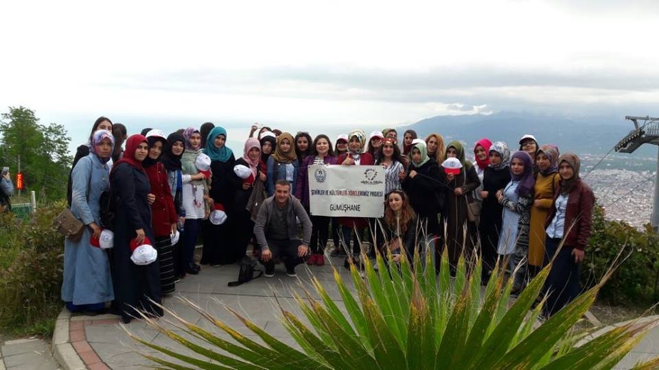 Gümüşhane'de 520 genç çevre illeri gezdi 8