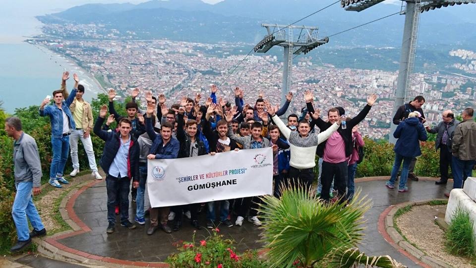 Gümüşhane'de 520 genç çevre illeri gezdi 9