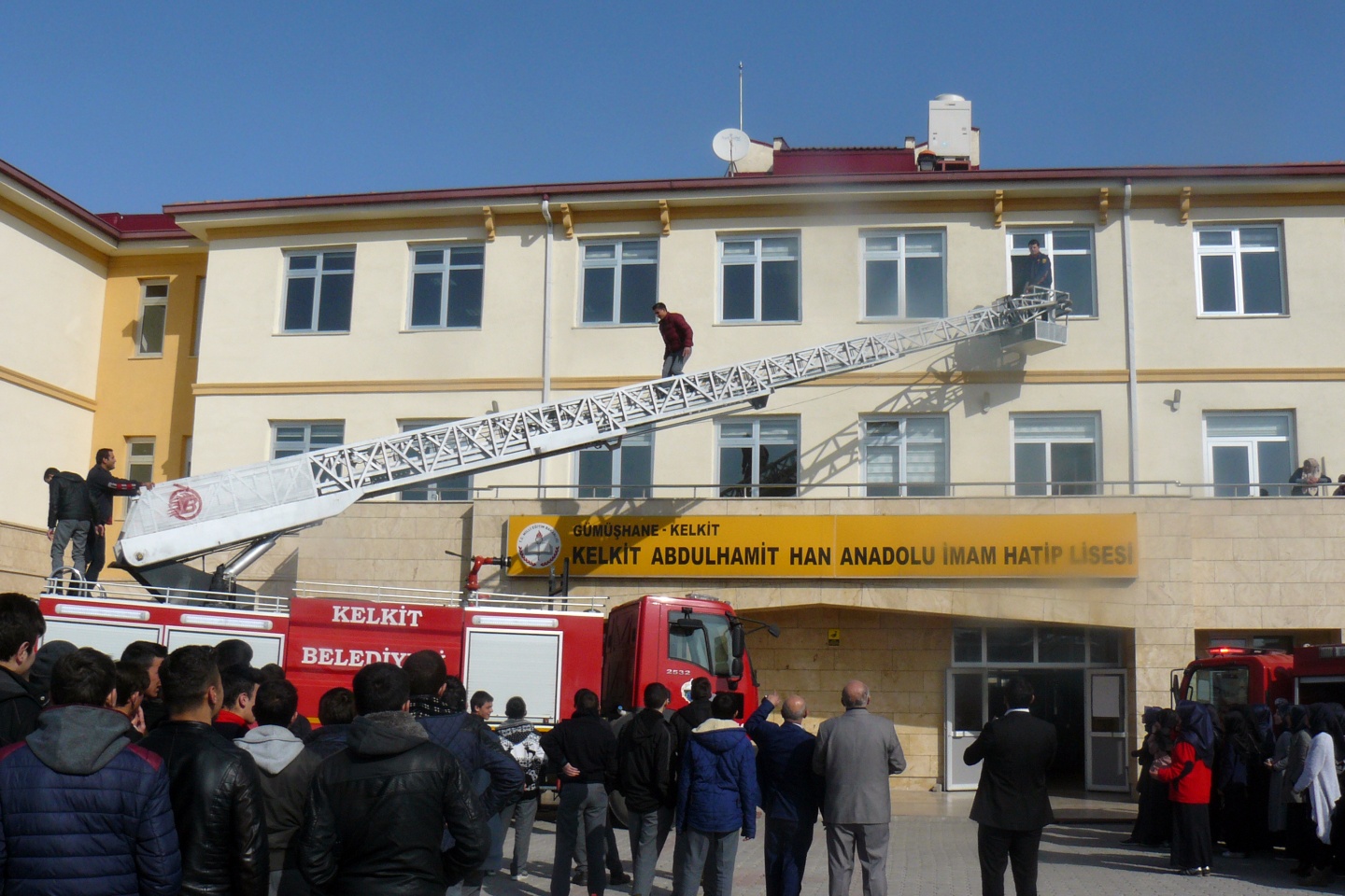 Kelkit itfaiyesinin tatbikatları devam ediyor 3