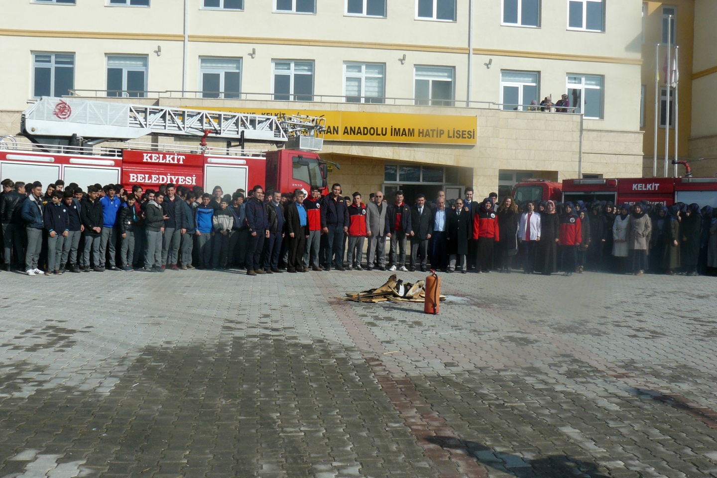 Kelkit itfaiyesinin tatbikatları devam ediyor 4