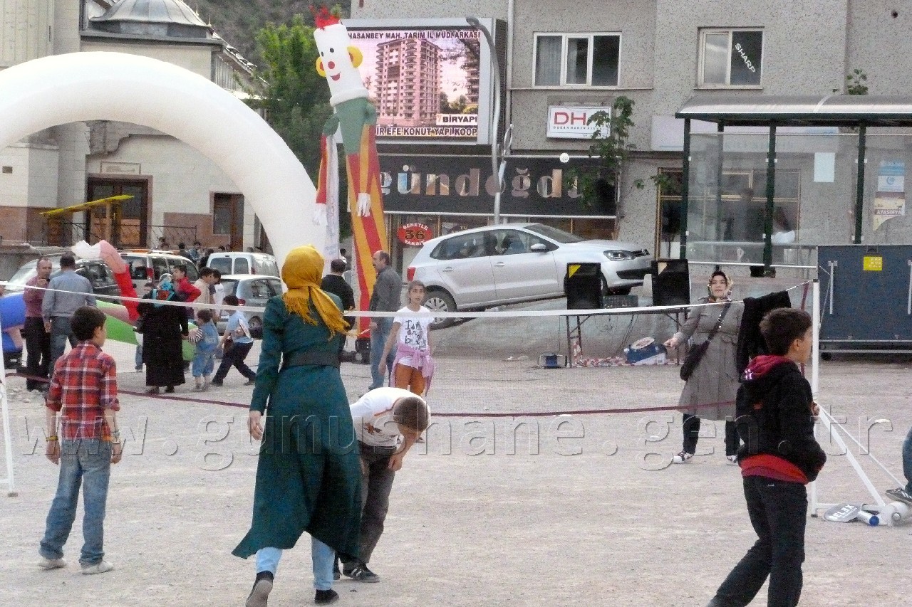 Şişme Oyun Grupları İle Çocuklar Doyasıya Eğlendi 2