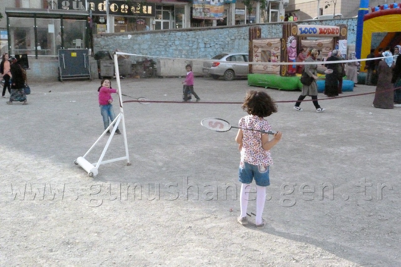 Şişme Oyun Grupları İle Çocuklar Doyasıya Eğlendi 3