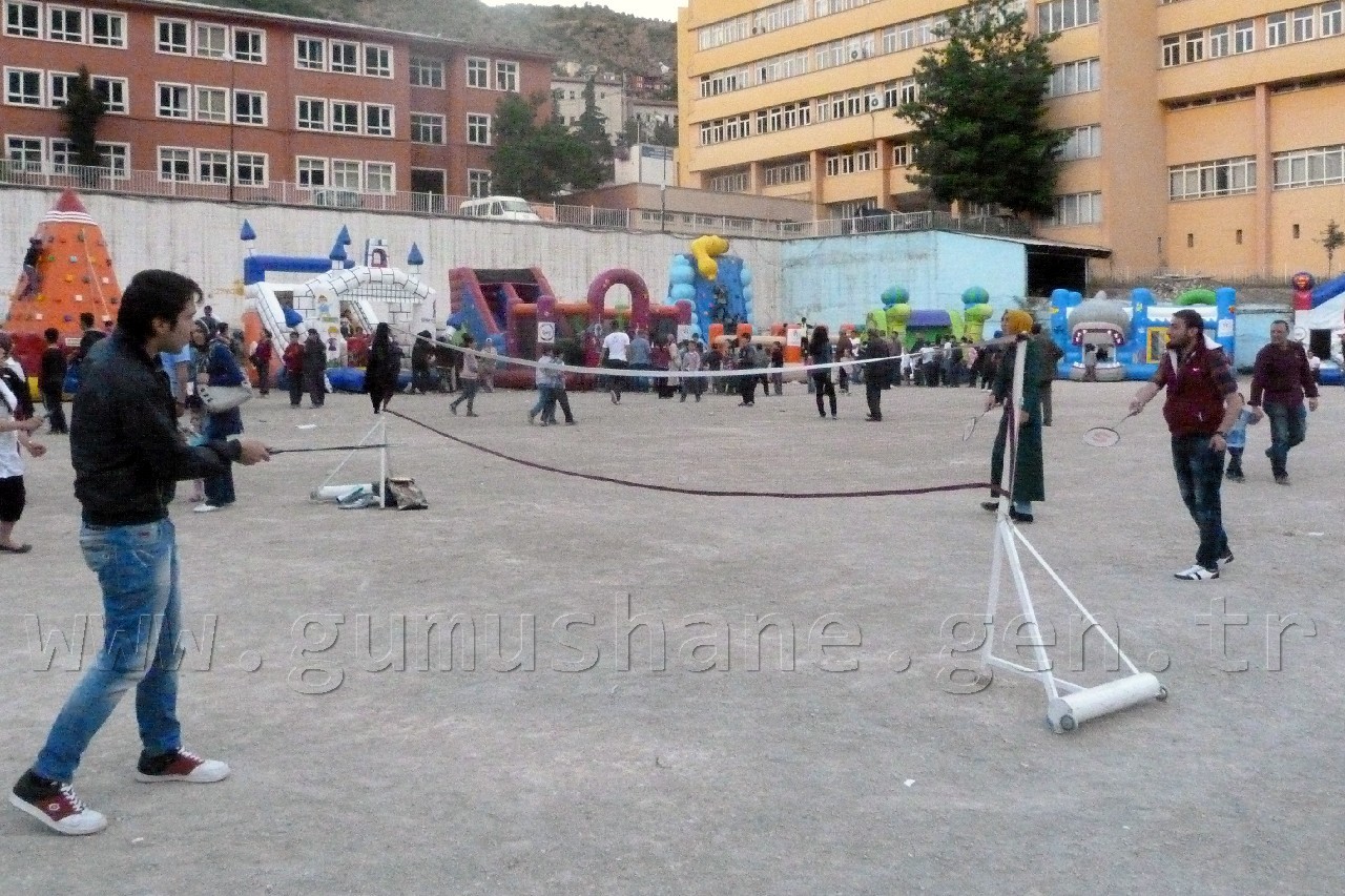 Şişme Oyun Grupları İle Çocuklar Doyasıya Eğlendi 4