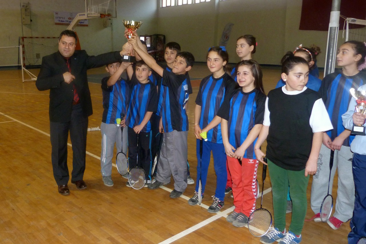 Okul Sporları Badminton Şampiyonası Sona Erdi 3