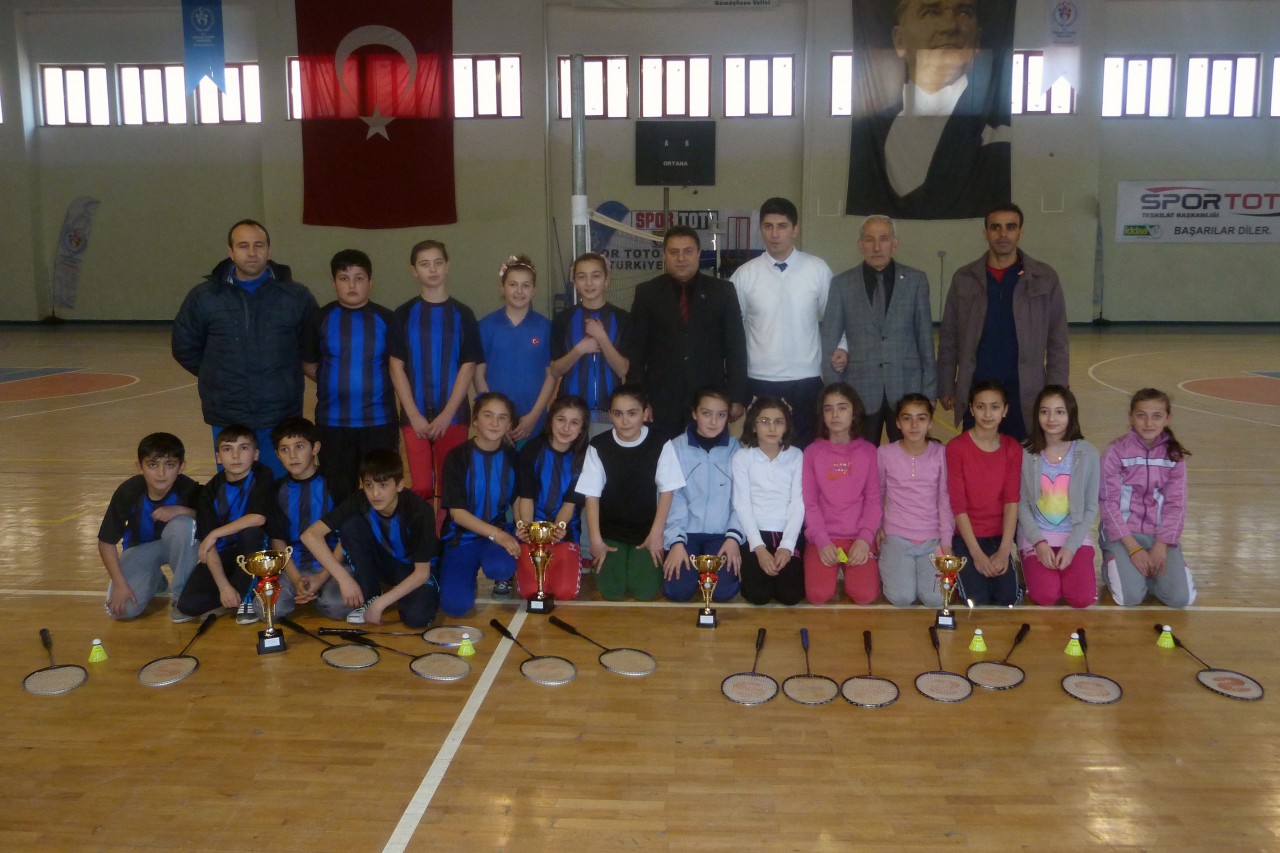 Okul Sporları Badminton Şampiyonası Sona Erdi 6