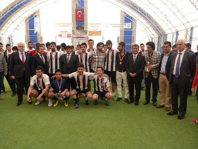 Uni League’de Dream Team Birinci Oldu 31