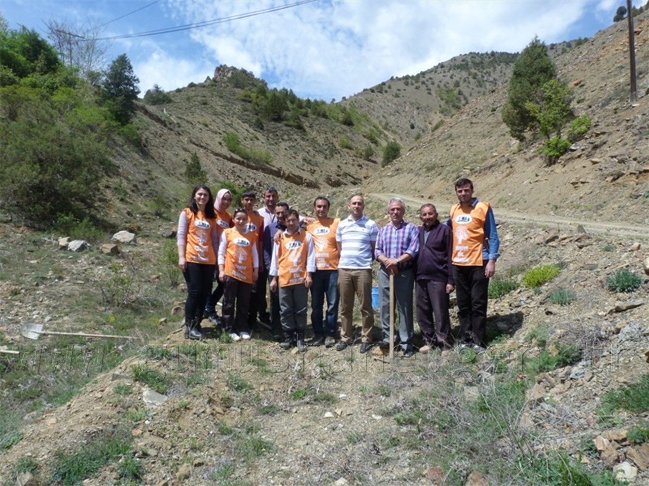 TEMA, 300 Fidanı Toprakla Buluşturdu 14