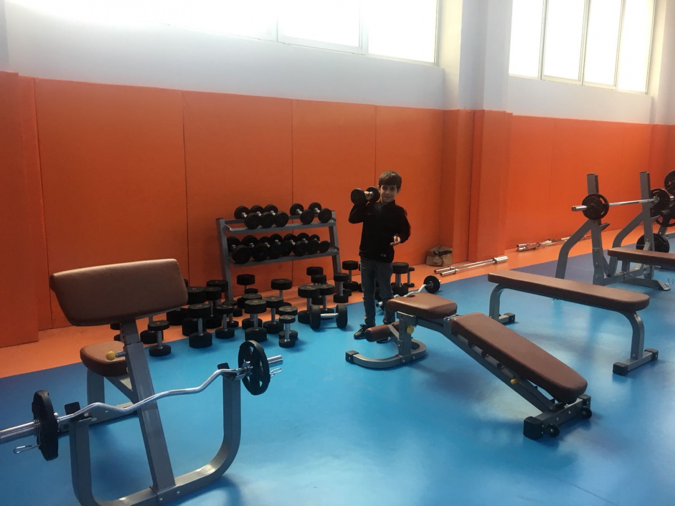 Fitness ve bilardo salonu açıldı 6