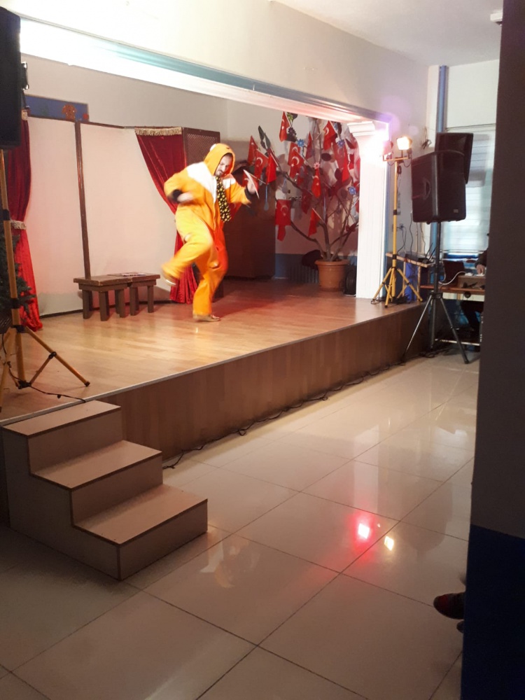 Minik öğrenciler tiyatroyla buluştu 8