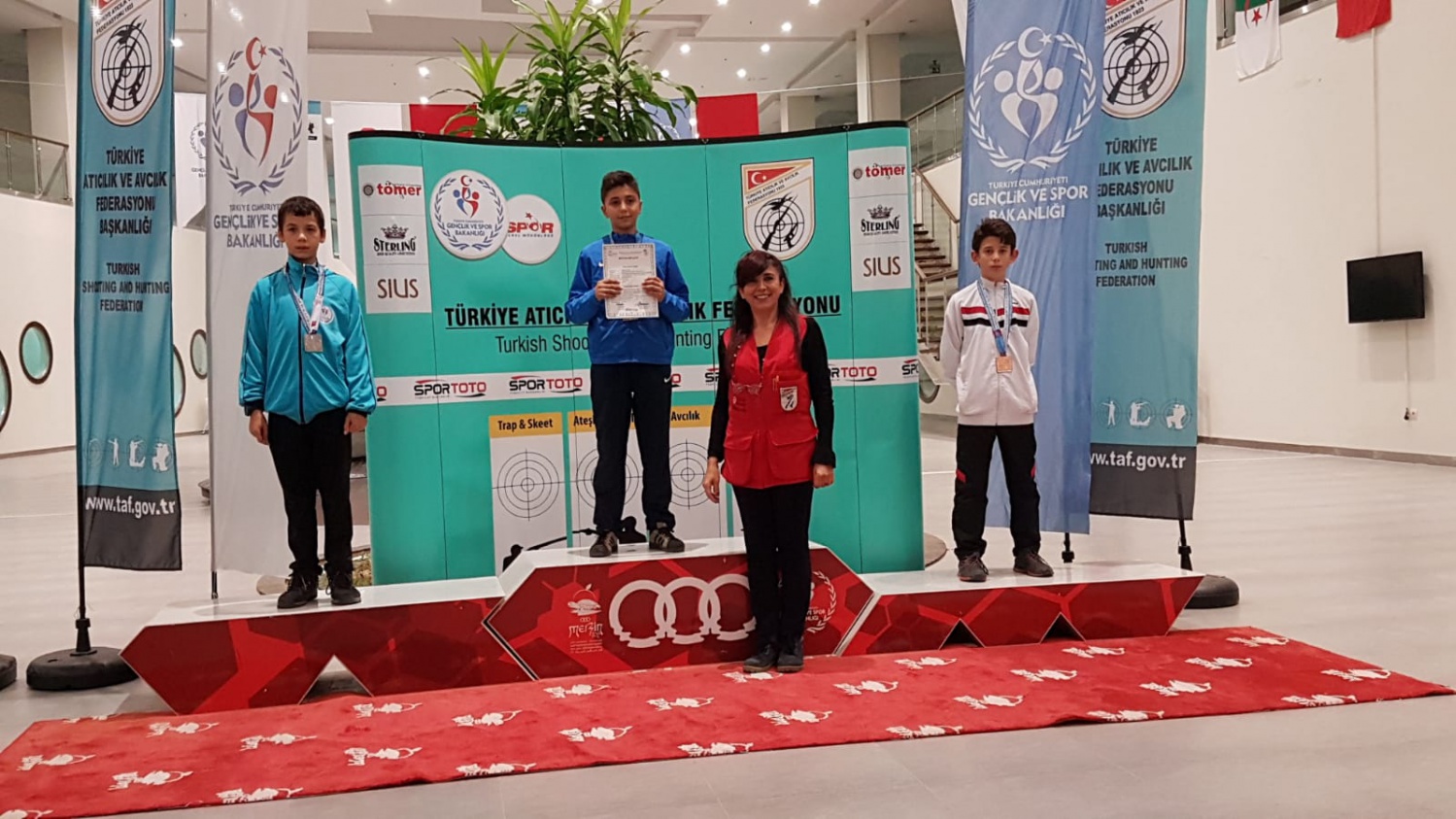 Şampiyon atıcılardan altın madalyalar 7