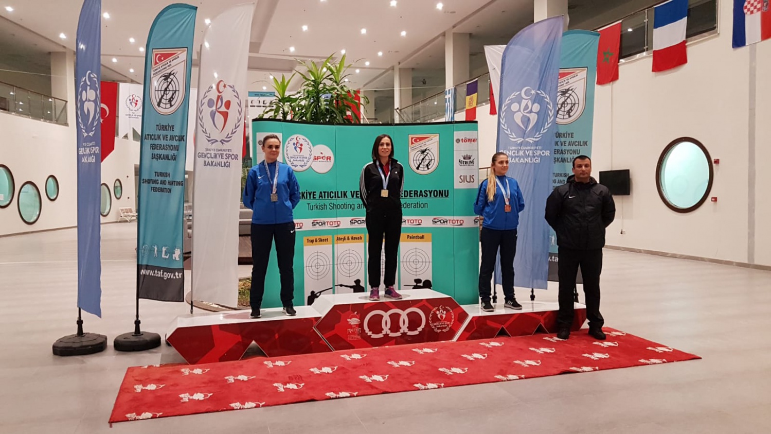 Şampiyon atıcılardan altın madalyalar 6