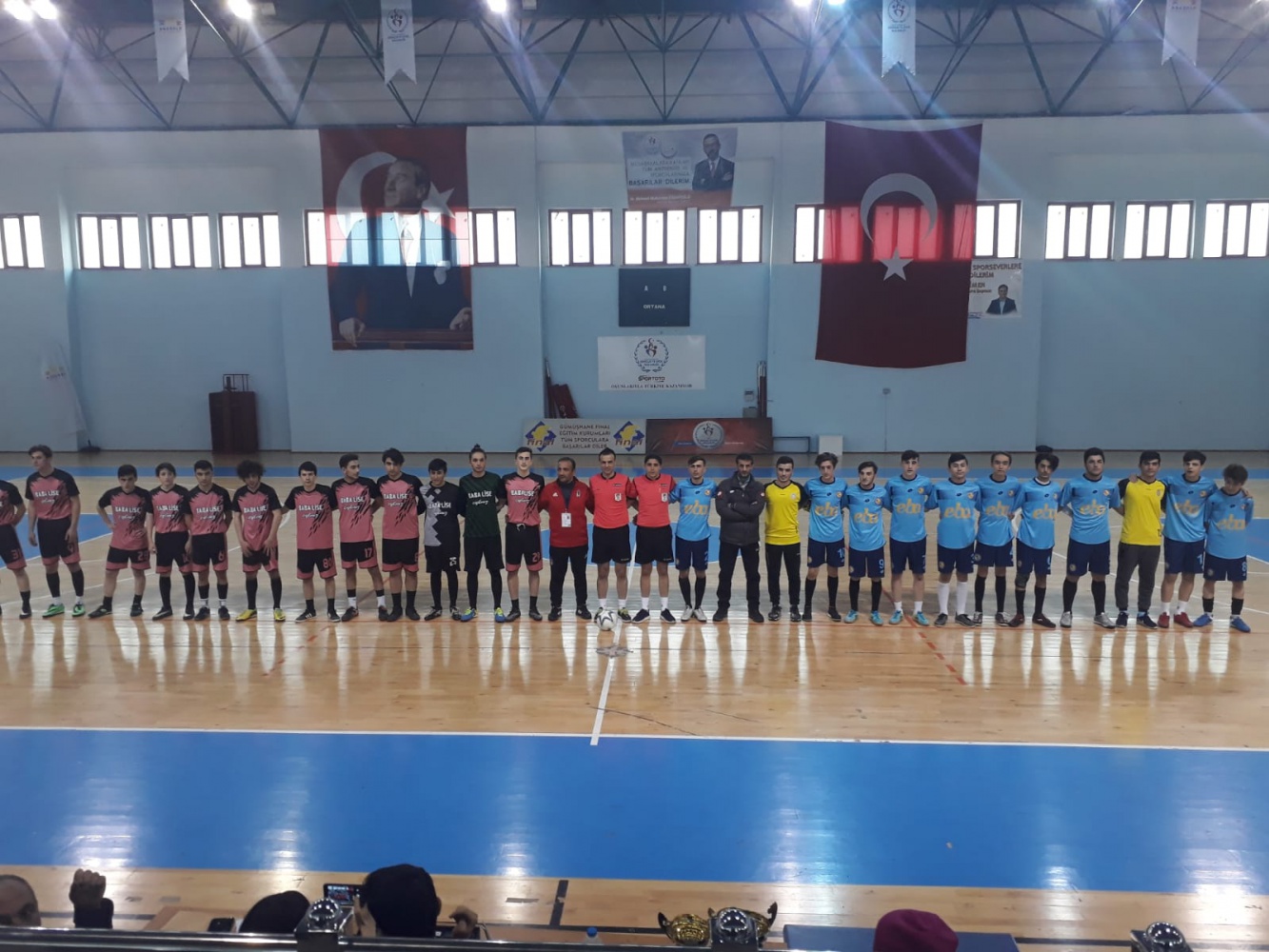Okullararası genç erkekler Futsal müsabakaları tamamlandı 5
