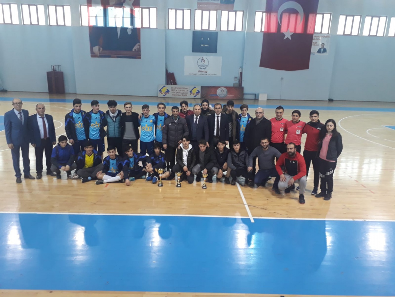 Okullararası genç erkekler Futsal müsabakaları tamamlandı 2