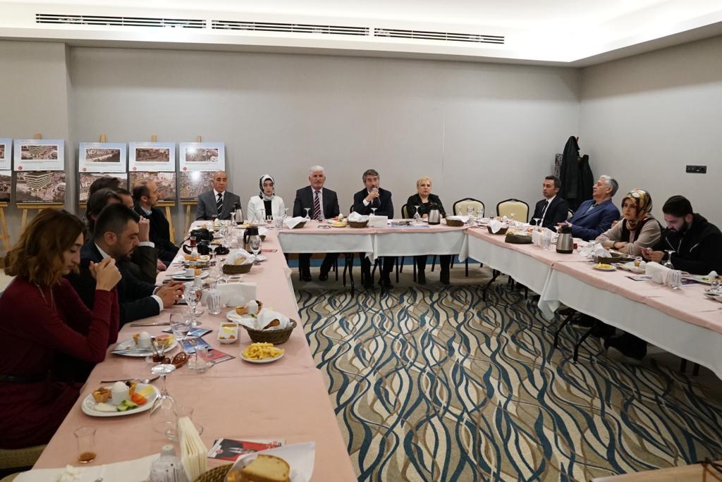 Varan projelerini tanıttı 2