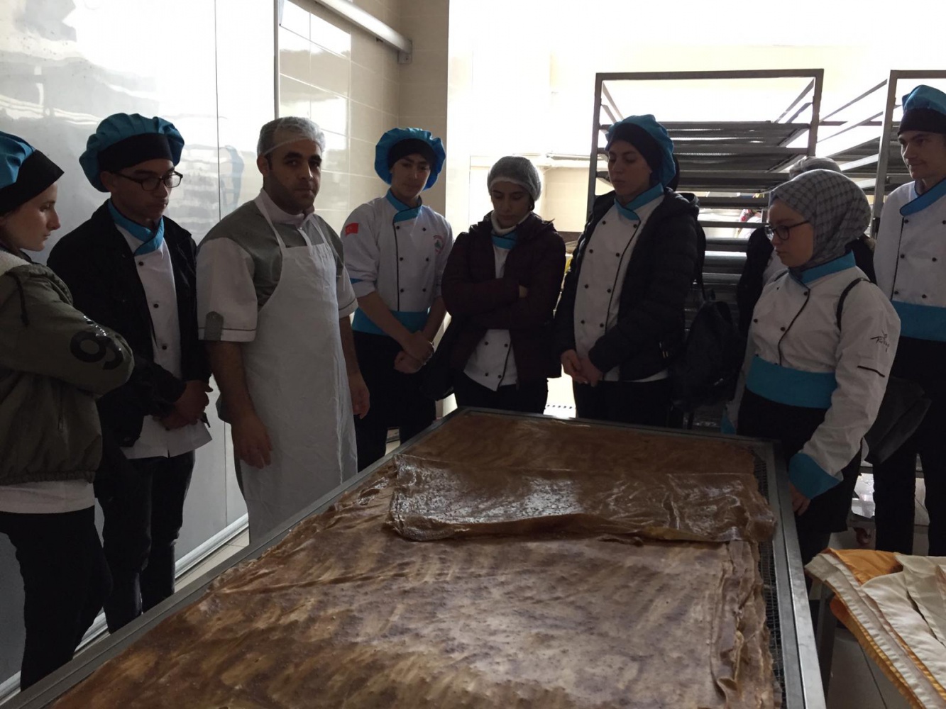 Öğrenciler pestil-köme yapmayı okulda öğreniyor 8