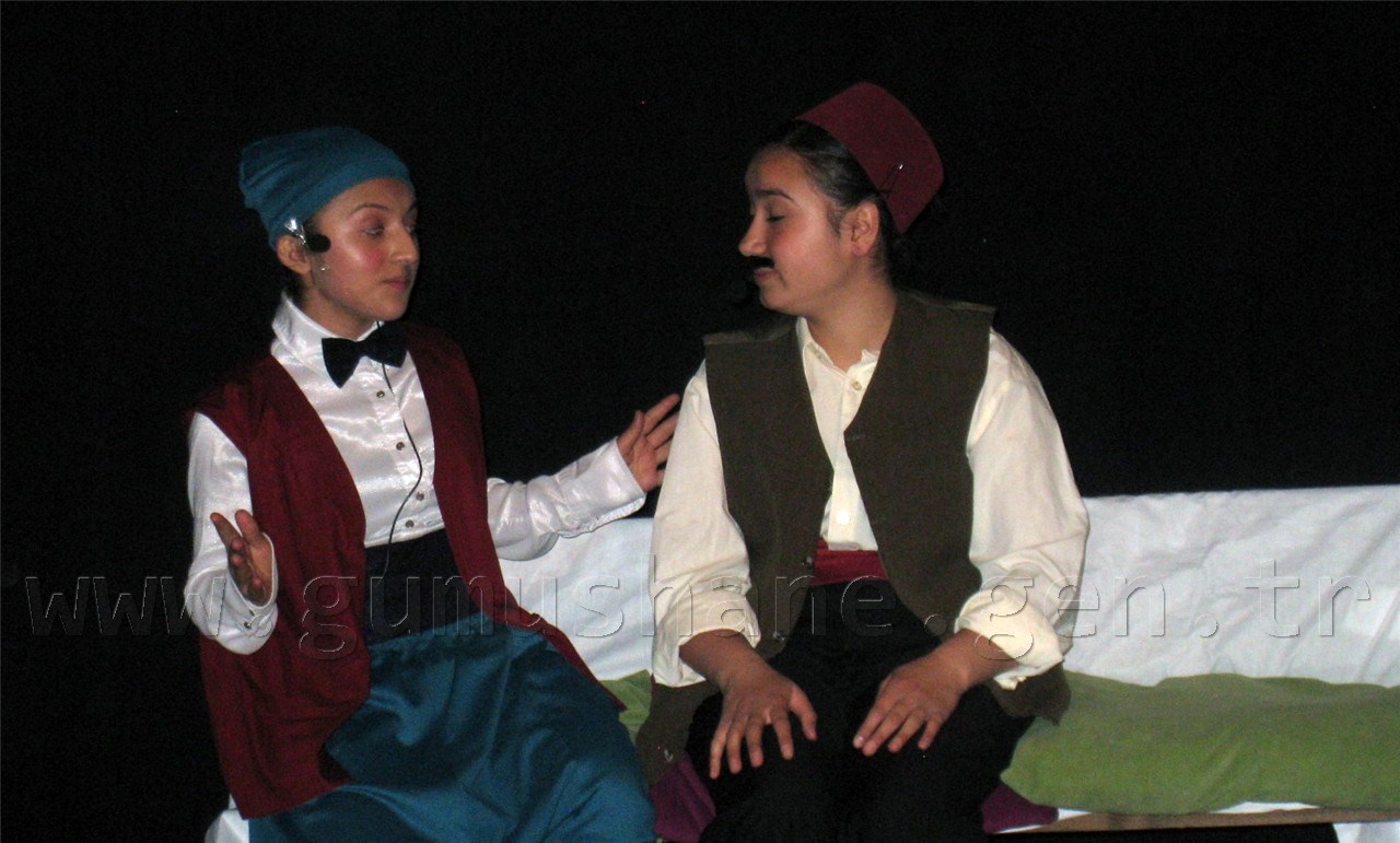 Kız Teknik ve Meslek Lisesi Öğrencilerinden Tiyatro 1