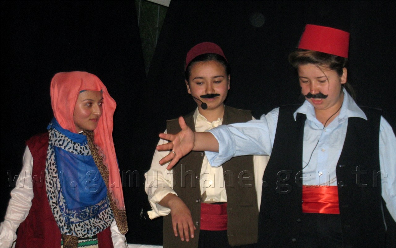 Kız Teknik ve Meslek Lisesi Öğrencilerinden Tiyatro 3