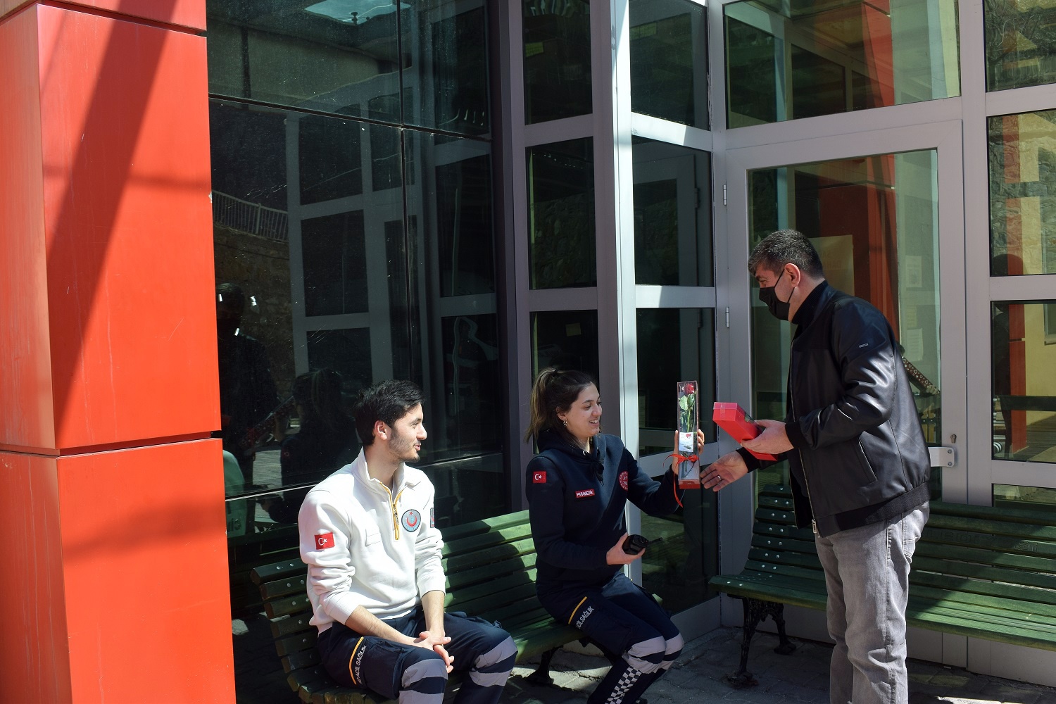 Başkan Özdemir sağlık çalışanlarını unutmadı 2